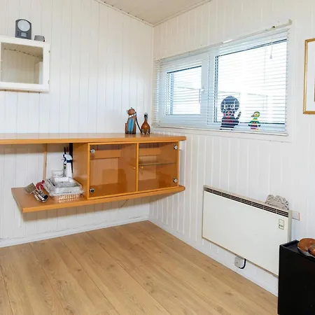 4 Person In Lokken-by Traum *