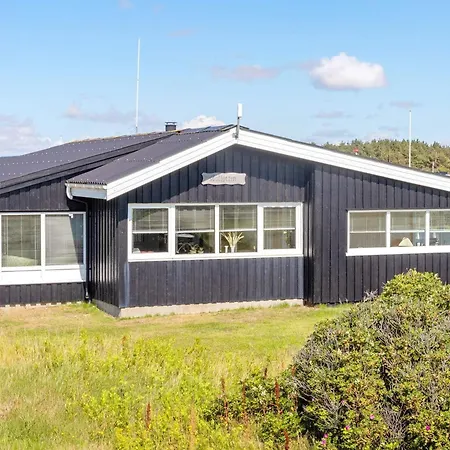 4 Person In Lokken-by Traum *
